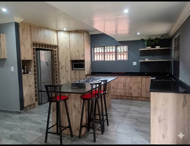 4 BEDROOM HOUSE FOR SALE IN HENLEY ON KLIP